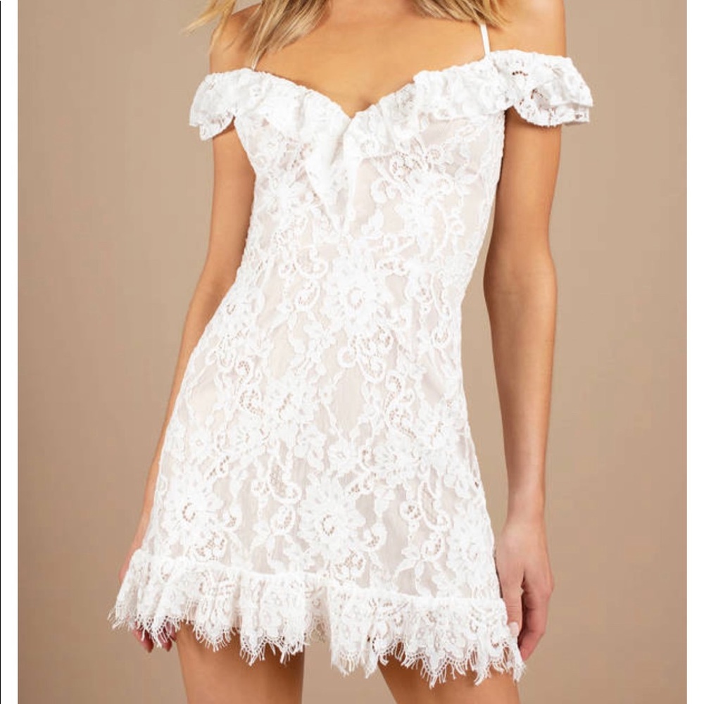 TOBI HARMONY LACE RUFFLE DRESS IN WHITE